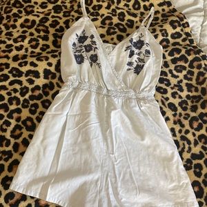 Cute white & navy romper